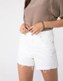 Shorts-Unpublished Emma Chalk
