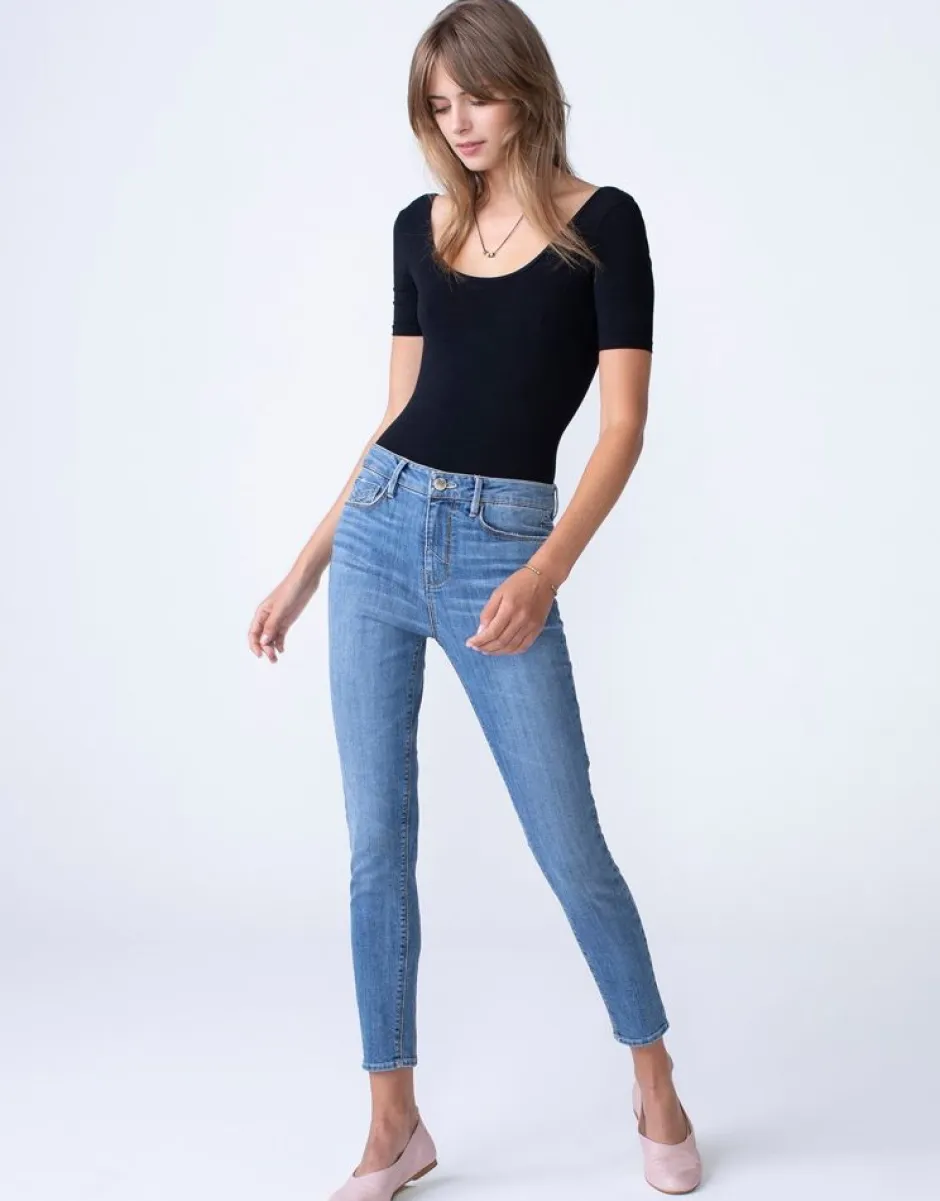Jeans-Unpublished Olivia In Vivid