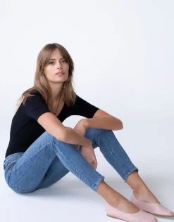 Jeans-Unpublished Olivia In Vivid